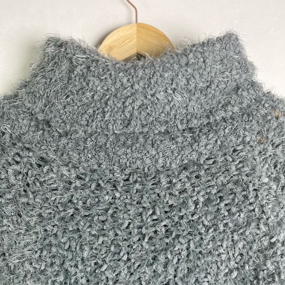 POL Women’s Fluffy Eyelash Knit Cowl Neck Sweater Gray Textured Pullover Sz S - Picture 8 of 11